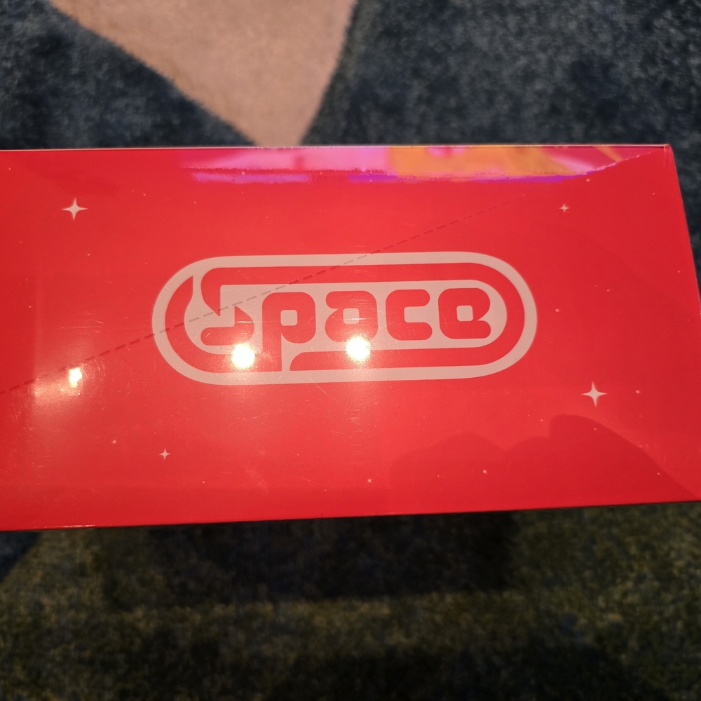 2025 Mega Space Molly Emoji Sealed Case 100% - Picture 5 of 5